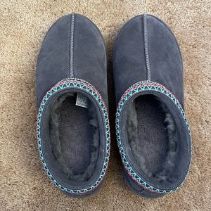 Womens UGG slipper shoes … brand new!